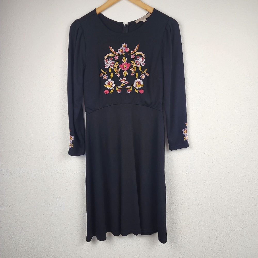 Ann Taylor LOFT Black Embroidered Floral Midi Dress Long Sleeve Flowy Size 2
